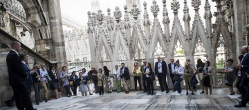 Sul tetto nel cuore di Milano: quando la tecnologia si fonde con l'arte